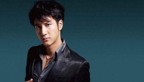 化妆师爆料王力宏视频,化妆师亲述化妆过程与技巧