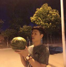 娱乐圈摆烂吃瓜小说推荐,吃瓜群众眼中的明星生活揭秘 第2张 娱乐圈摆烂吃瓜小说推荐,吃瓜群众眼中的明星生活揭秘 第2张