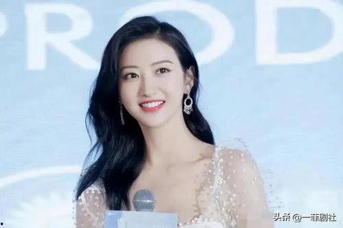 娱乐圈有哪些爆料的明星,揭秘那些被热议的明星幕后故事